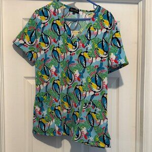 Options  toucan scrub top size large
